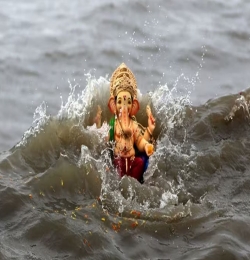 Bappa Chalale Aaplya Gavala